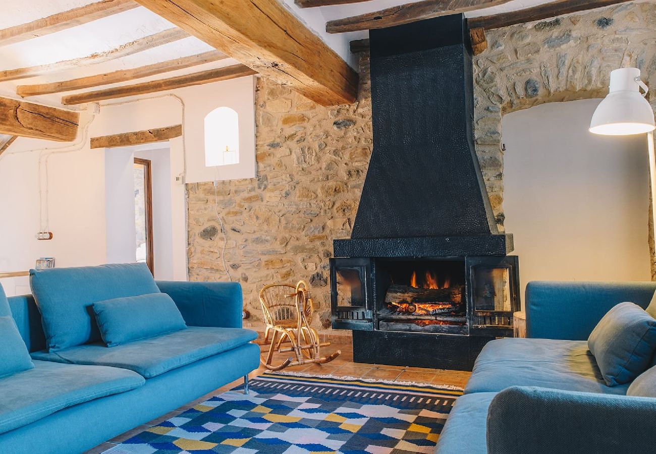 Ferienwohnung in Montagut i Oix - Can Blanc de Montagut, Baix