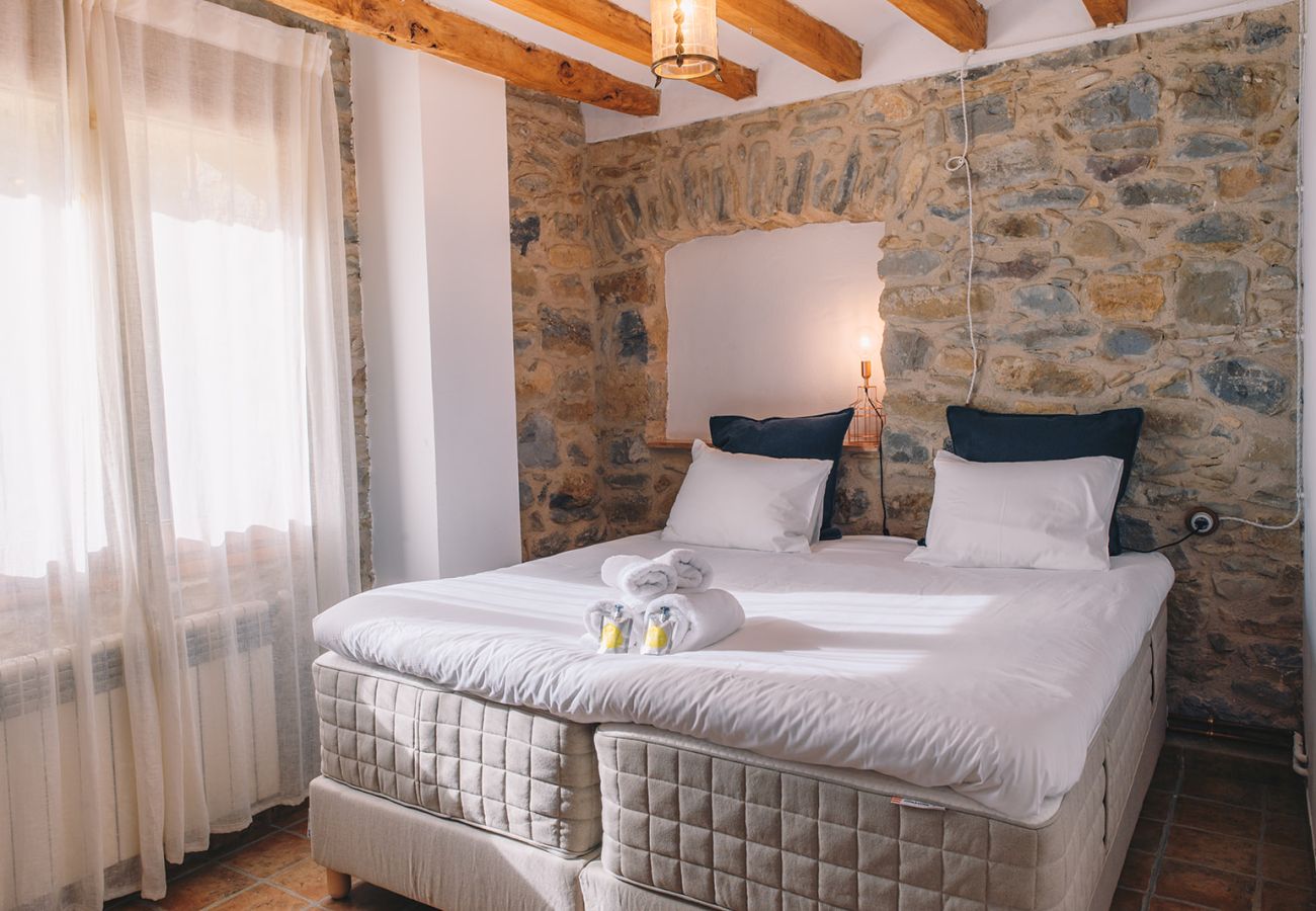 Ferienwohnung in Montagut i Oix - Can Blanc de Montagut, Baix