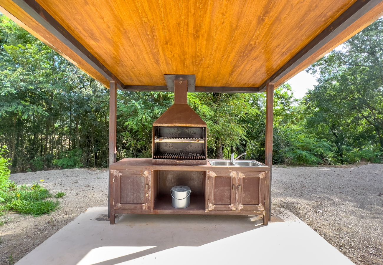 Ferienwohnung in Montagut i Oix - Can Blanc de Montagut, Baix