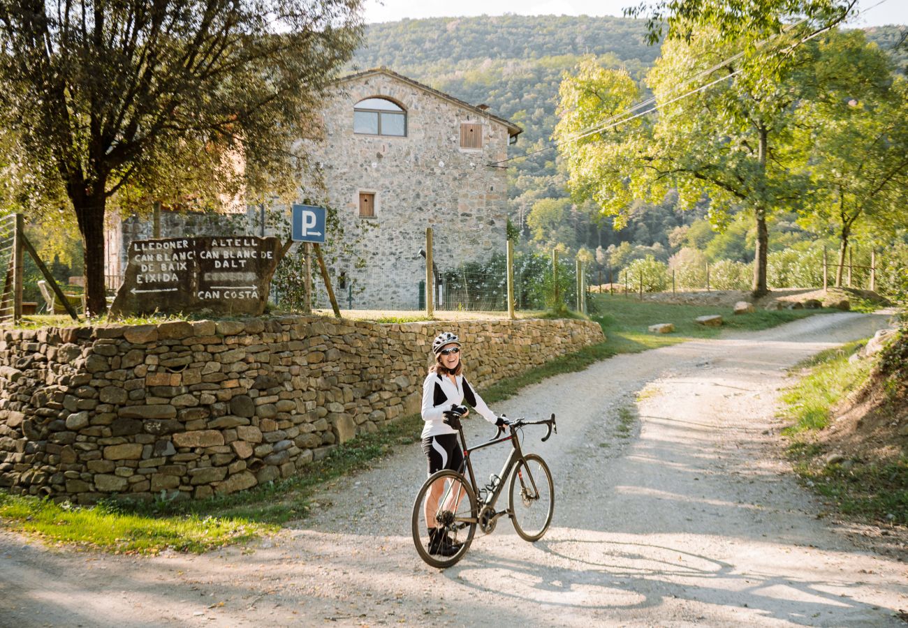 Ferienwohnung in Montagut i Oix - Can Blanc de Montagut, Baix
