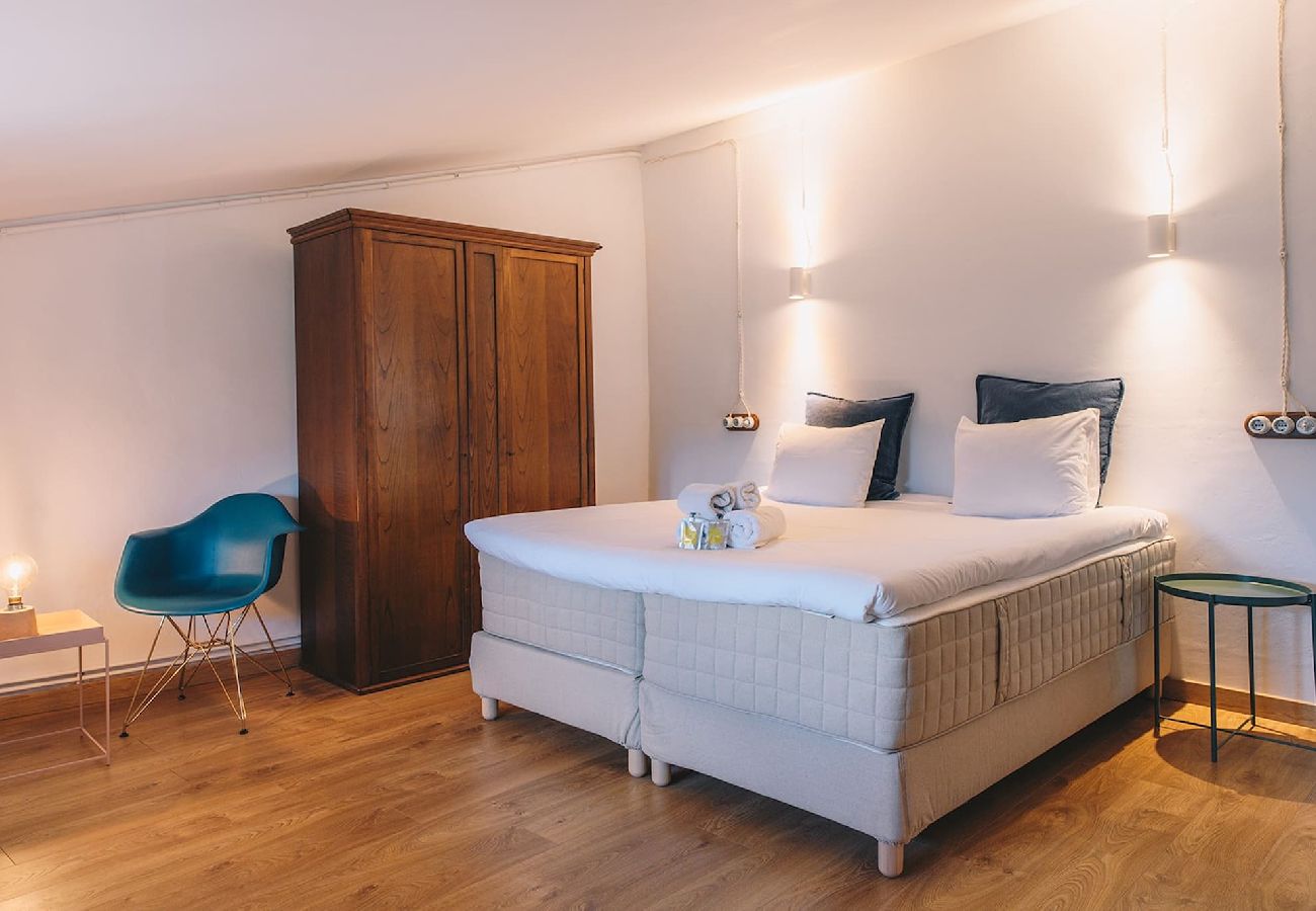 Ferienwohnung in Montagut i Oix - Can Blanc de Montagut, Dalt