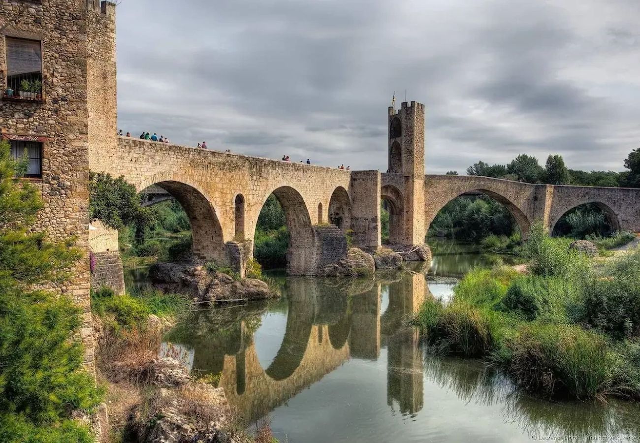 Ferienwohnung in Montagut i Oix - Can Blanc de Montagut, Dalt