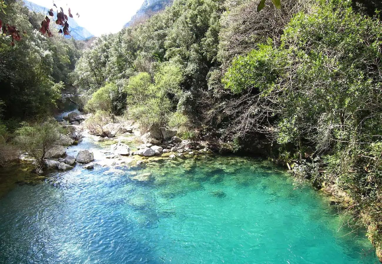 Ferienwohnung in Montagut i Oix - Can Blanc de Montagut, Dalt