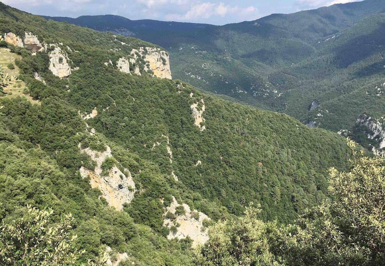 Ferienwohnung in Montagut i Oix - Can Blanc de Montagut, Dalt
