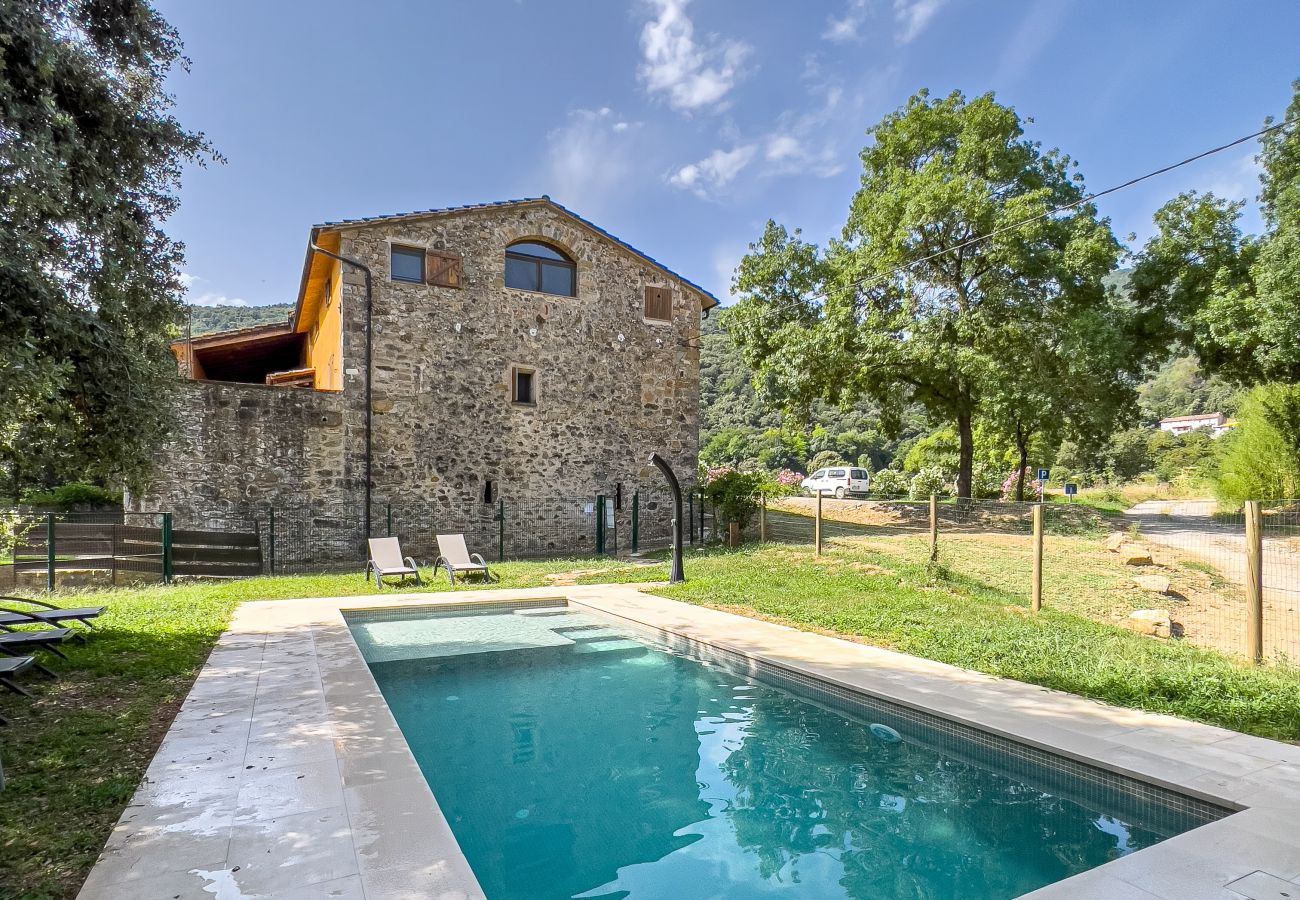 Ferienwohnung in Montagut i Oix - Can Blanc de Montagut, Dalt