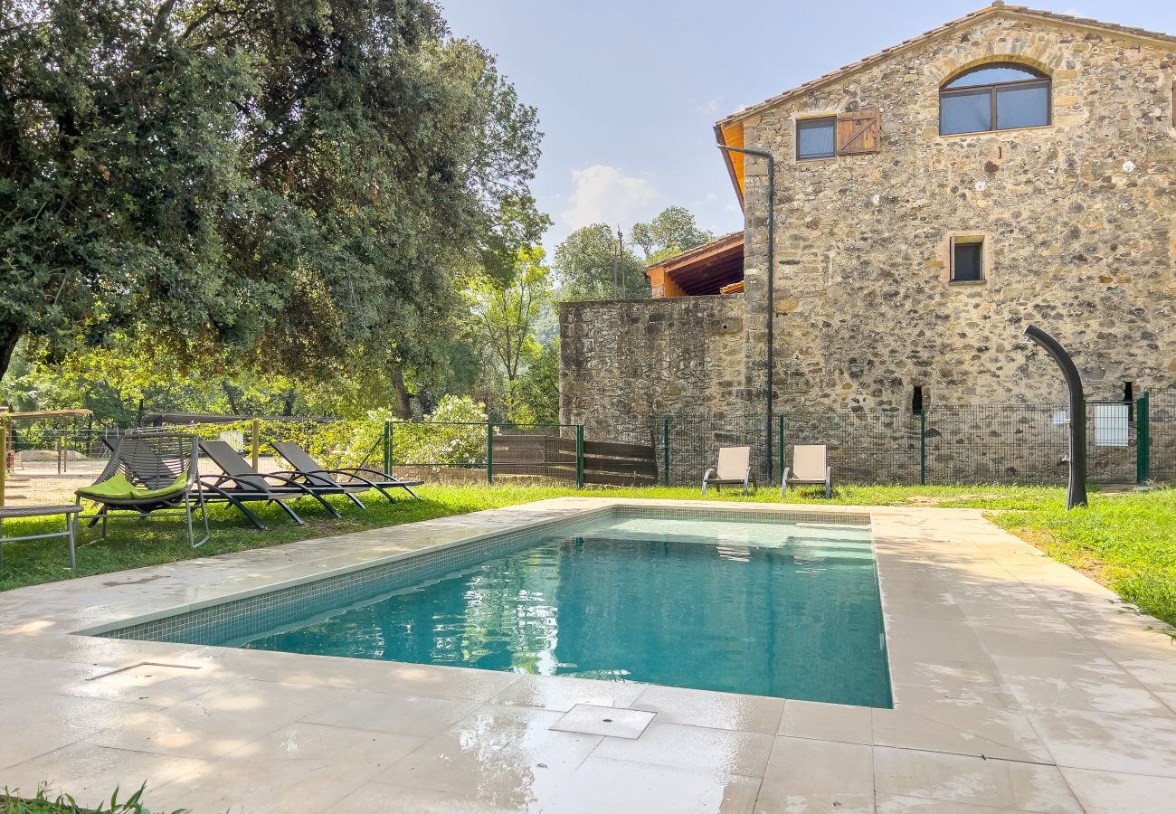 Ferienwohnung in Montagut i Oix - Can Blanc de Montagut, Dalt