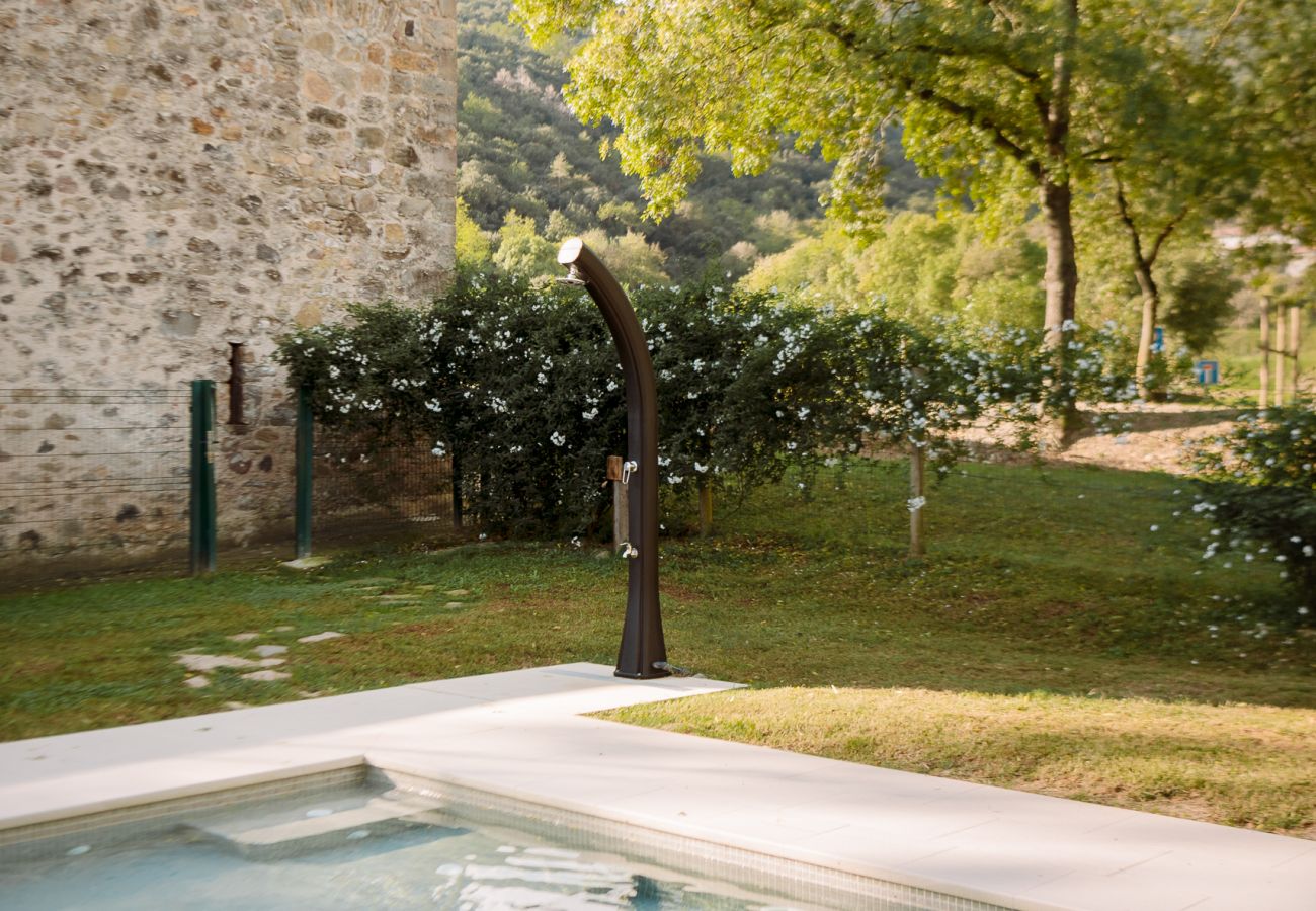 Ferienwohnung in Montagut i Oix - Can Blanc de Montagut, Dalt