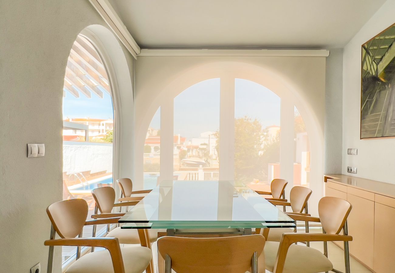 Villa in Empuriabrava - Majordoms Canals