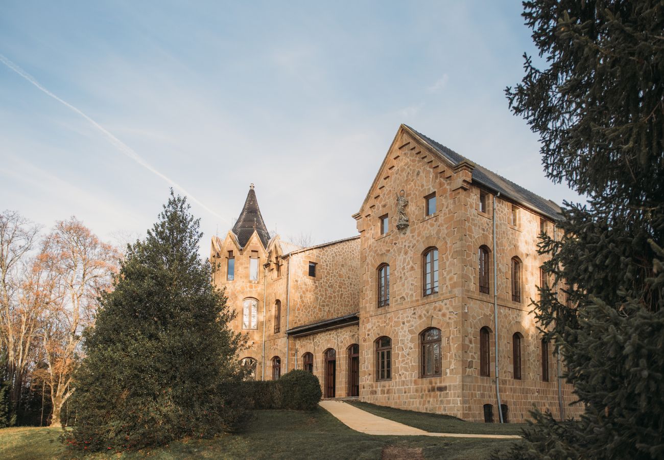 Villa in Sant Hilari Sacalm - Castell de Villavecchia - 20 pax