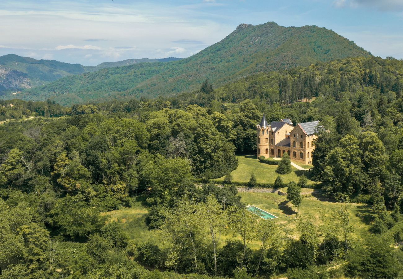 Villa in Sant Hilari Sacalm - Castell de Villavecchia - 20 pax