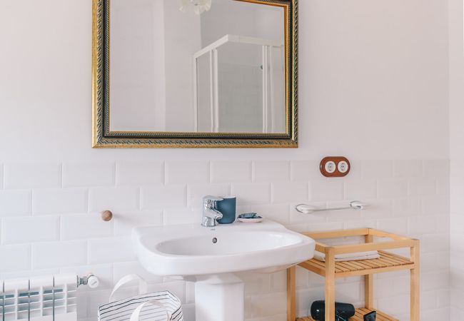 Apartment in Montagut i Oix - Can Blanc de Montagut, Dalt Apartment in Montagut i Oix - Can Blanc de Montagut, Dalt