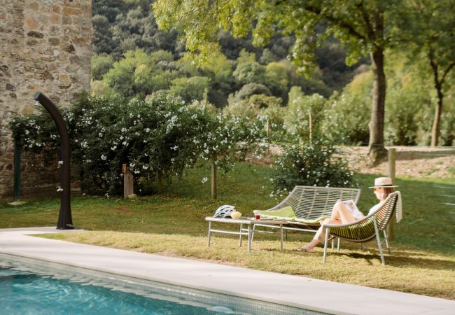 Apartment in Montagut i Oix - Can Blanc de Montagut, Dalt Apartment in Montagut i Oix - Can Blanc de Montagut, Dalt