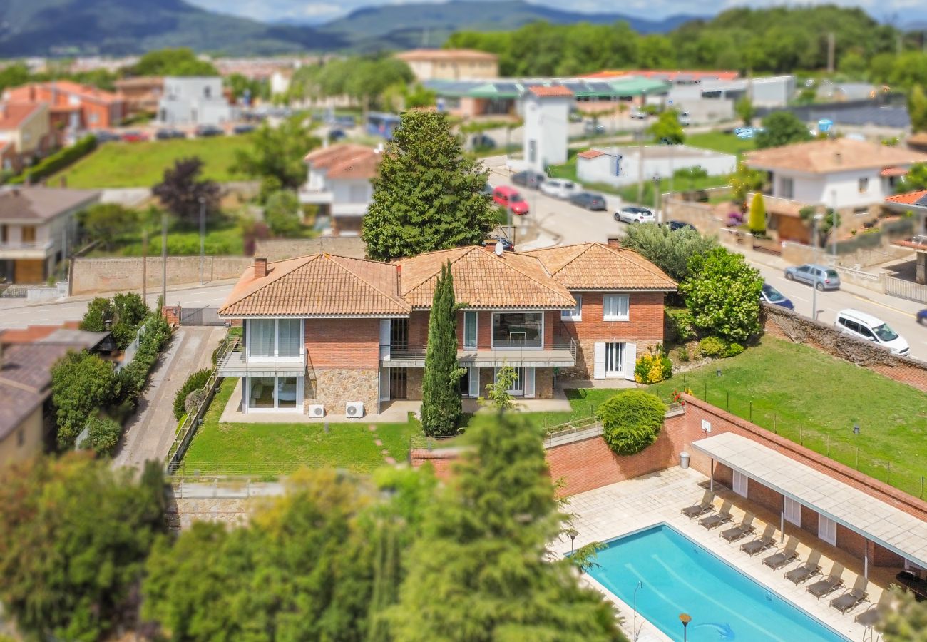 Villa in Banyoles - Sports Villa Banyoles (Bellacasa)