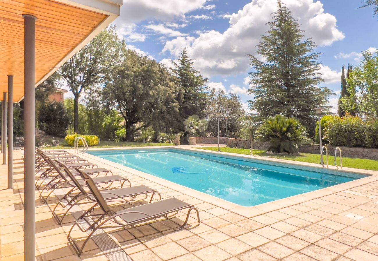 Villa in Banyoles - Sports Villa Banyoles (Bellacasa)