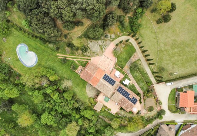 Cottage in Sant Feliu de Pallerols - Aiguabella Turisme Rural 35p.