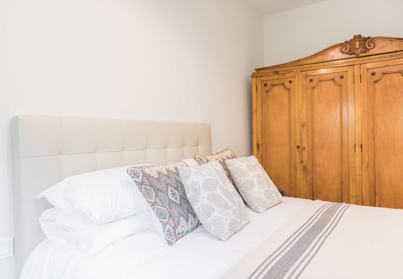 Country house in Arbúcies - Castell de Villavecchia