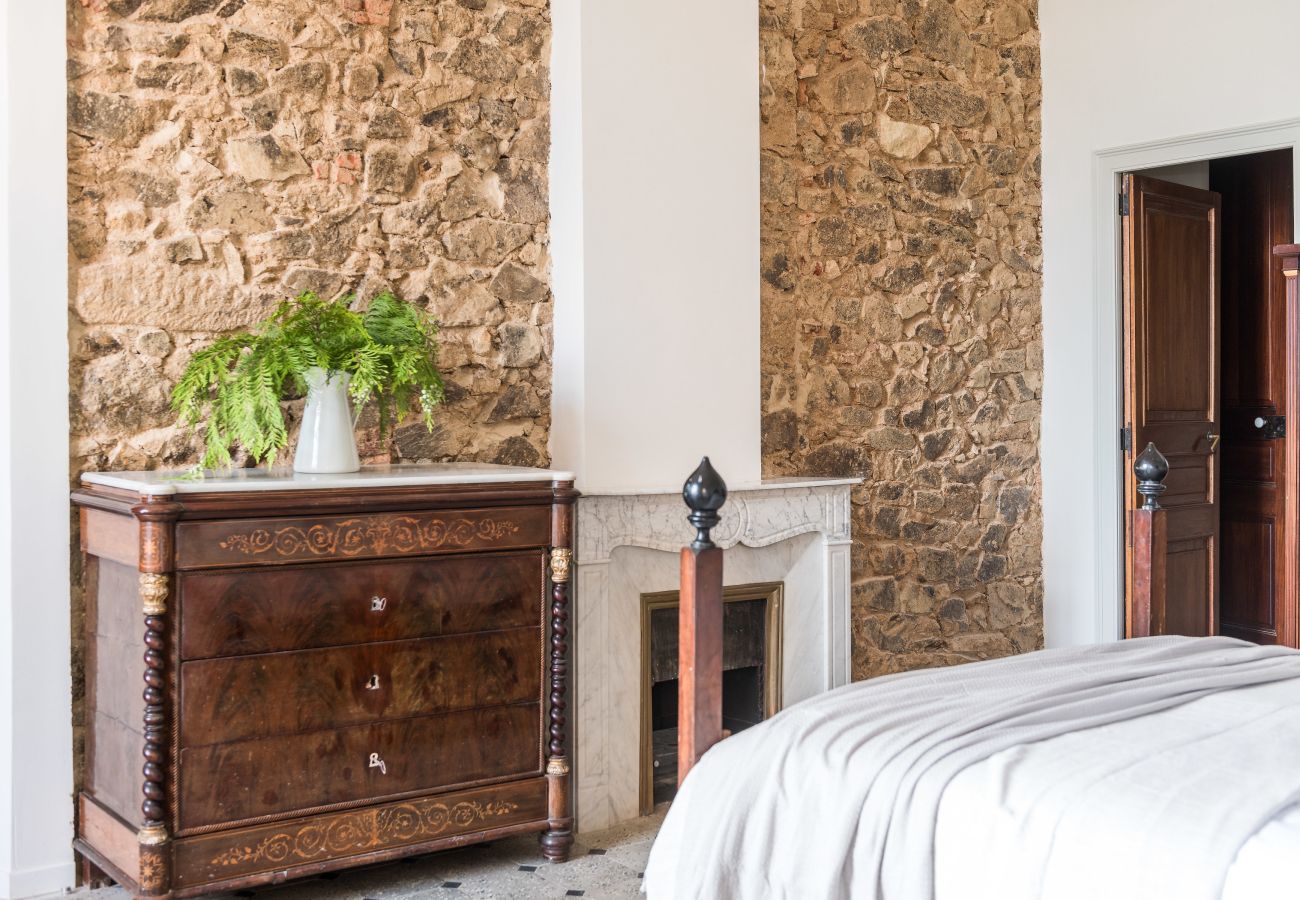 Country house in Arbúcies - Castell de Villavecchia