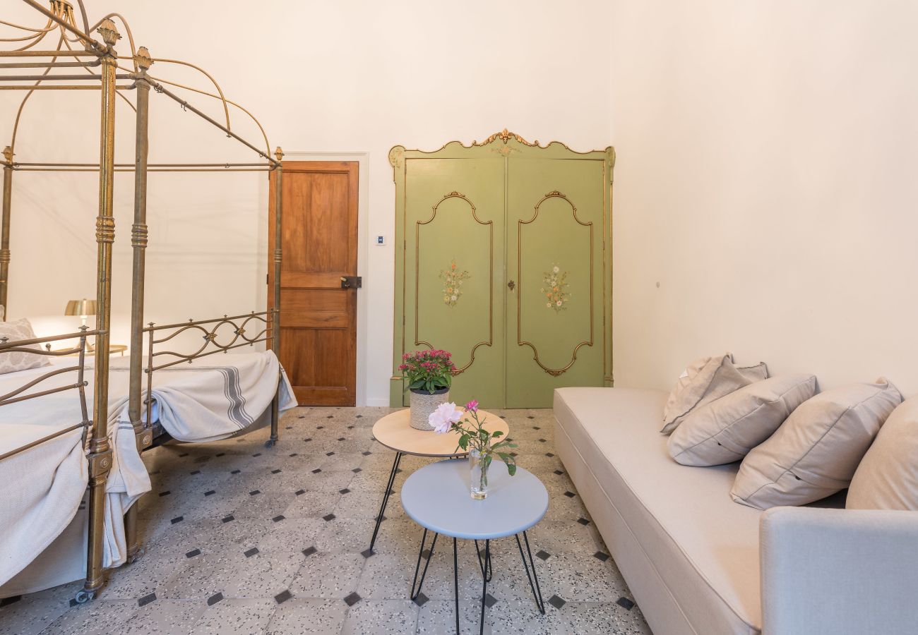 Country house in Arbúcies - Castell de Villavecchia