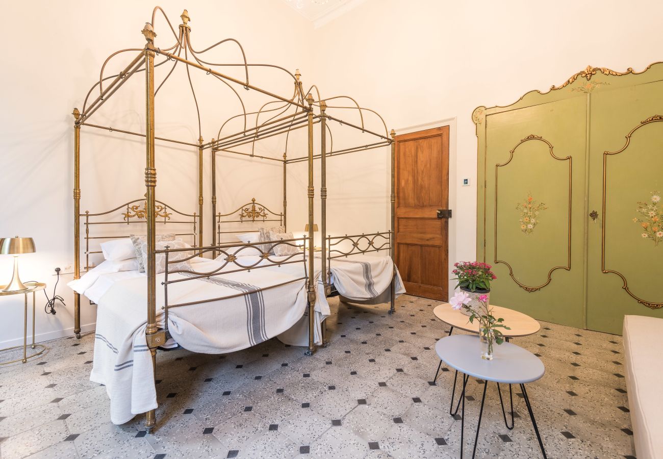 Country house in Arbúcies - Castell de Villavecchia