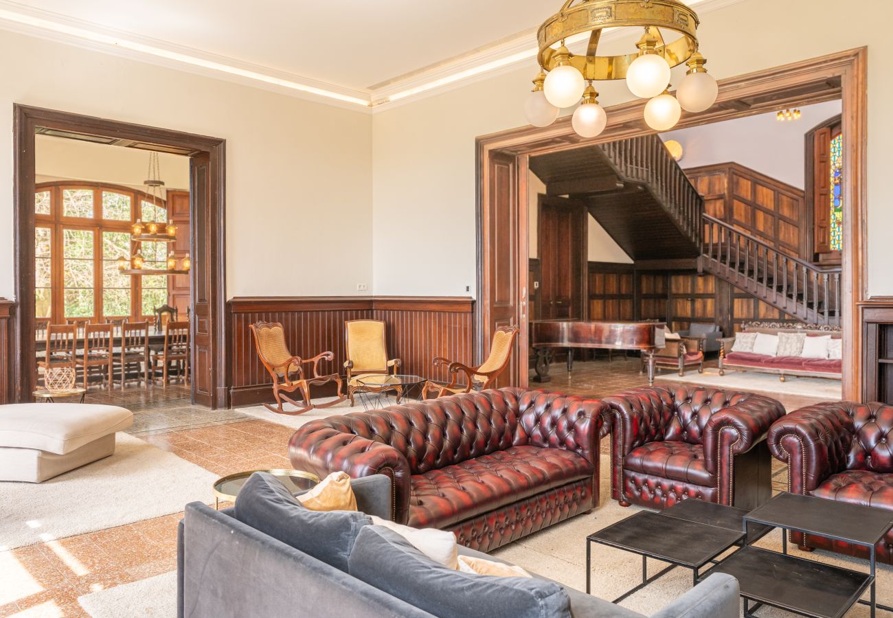 Villa in Sant Hilari Sacalm - Castell de Villavecchia - 20 pax