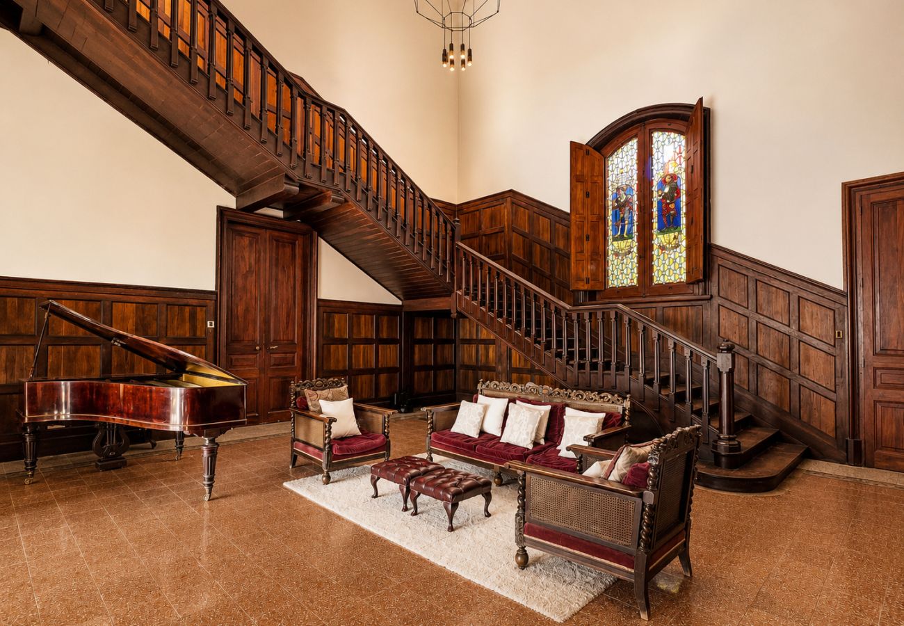 Villa in Sant Hilari Sacalm - Castell de Villavecchia - 20 pax