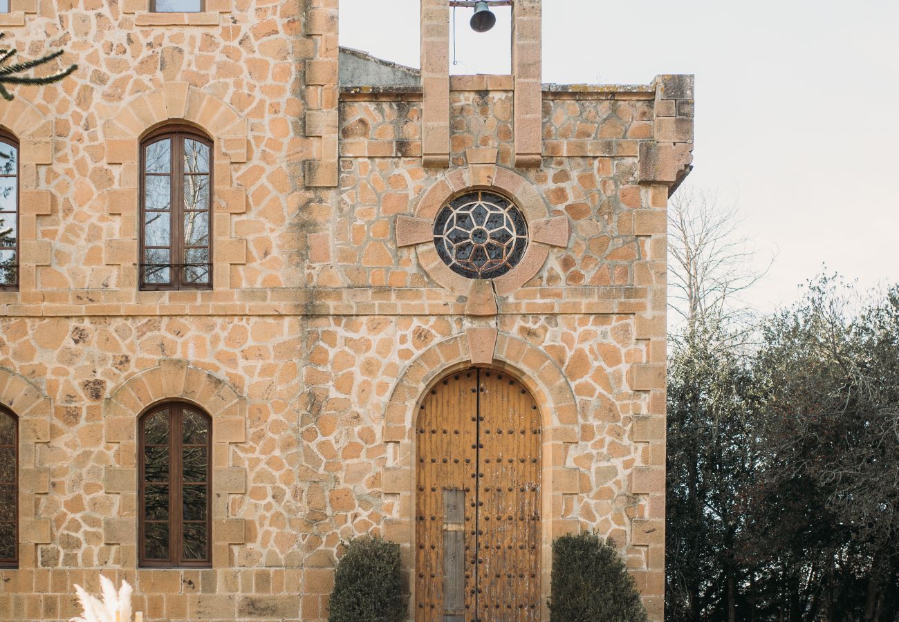 Country house in Sant Hilari Sacalm - Castell de Villavecchia - 33 pax