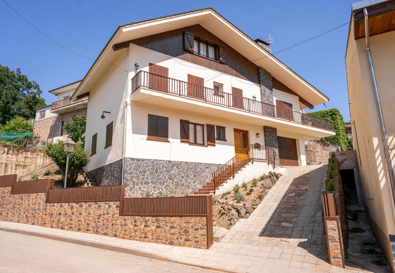 Cottage in Sant Feliu de Pallerols - Majordoms Art