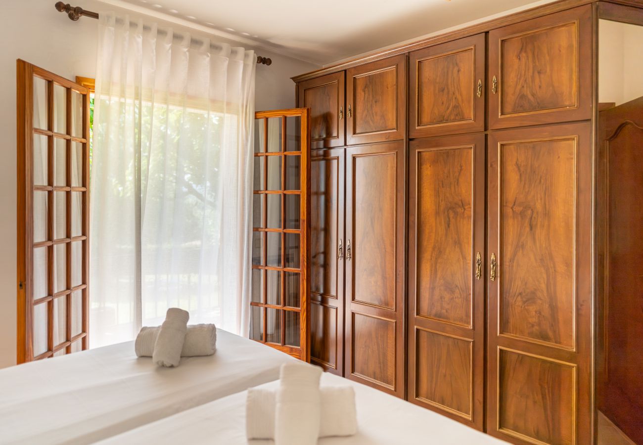 Cottage in Cornellà del Terri - Majordoms Vila