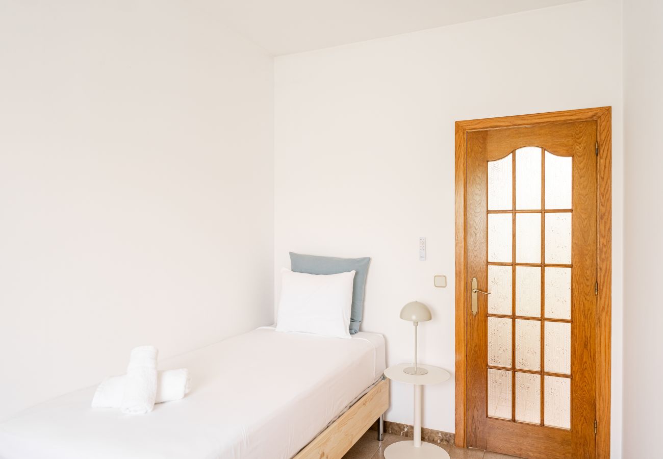 Cottage in Cornellà del Terri - Majordoms Vila