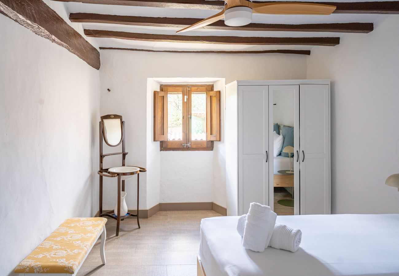 Country house in Sant Esteve d'en Bas - Majordoms Famada