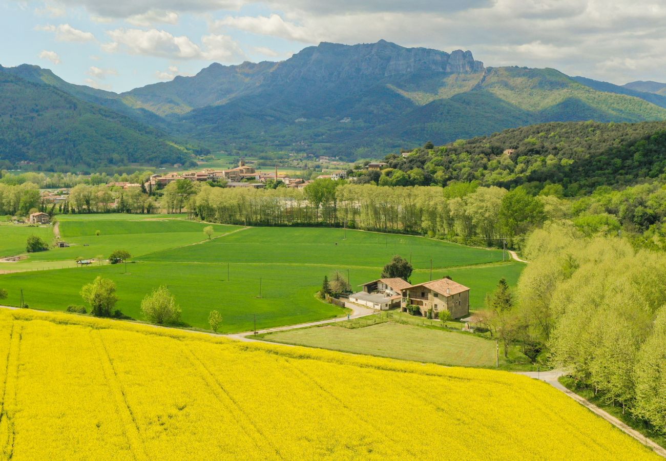 Country house in Sant Esteve d'en Bas - Majordoms Famada