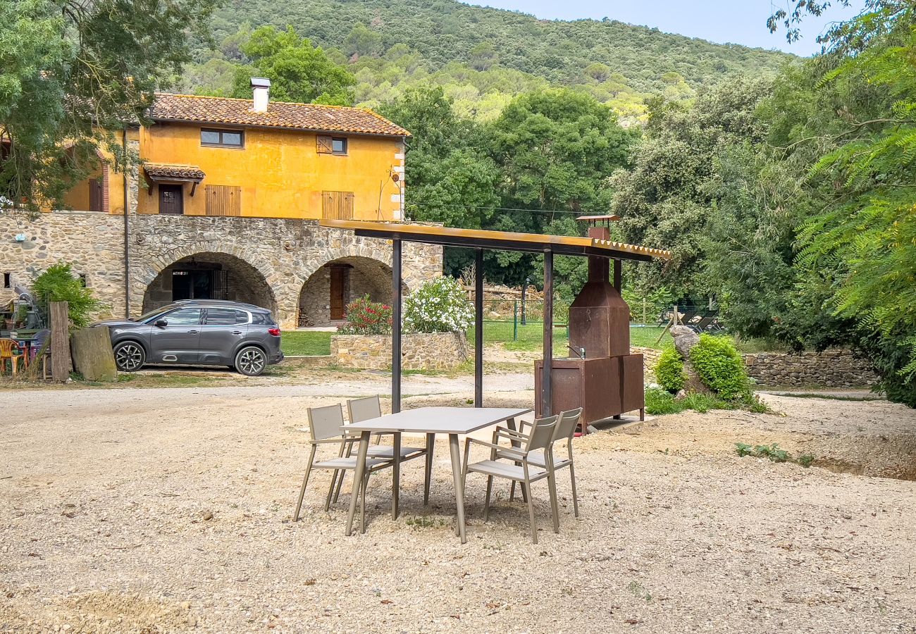 Apartamento en Montagut i Oix - Can Blanc de Montagut, Baix