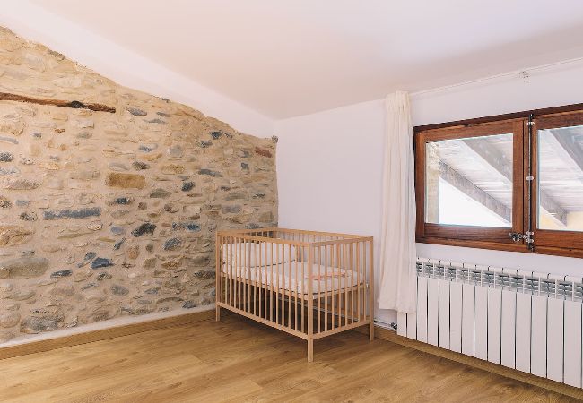 Apartamento en Montagut i Oix - Can Blanc de Montagut, Dalt Apartamento en Montagut i Oix - Can Blanc de Montagut, Dalt