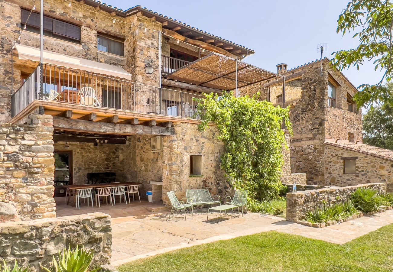 Casa rural en Montagut i Oix - Can Riera de Montagut (7 rooms)