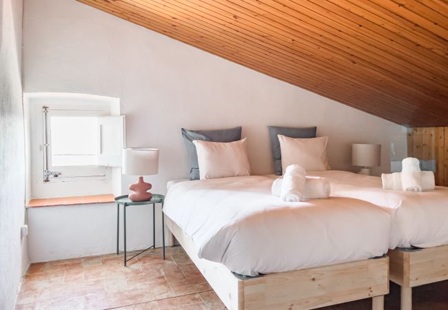 Casa rural en Cornellà del Terri - Mas Maria Carmen Dalmau Casa rural en Cornellà del Terri - Mas Maria Carmen Dalmau