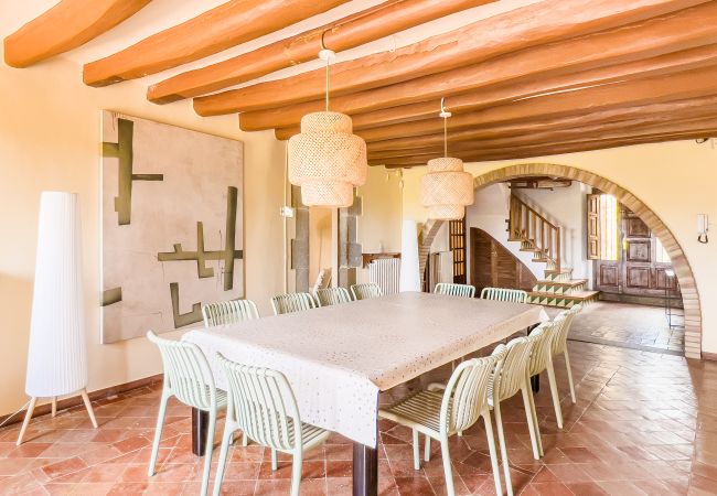 Casa rural en Cornellà del Terri - Mas Maria Carmen Dalmau Casa rural en Cornellà del Terri - Mas Maria Carmen Dalmau