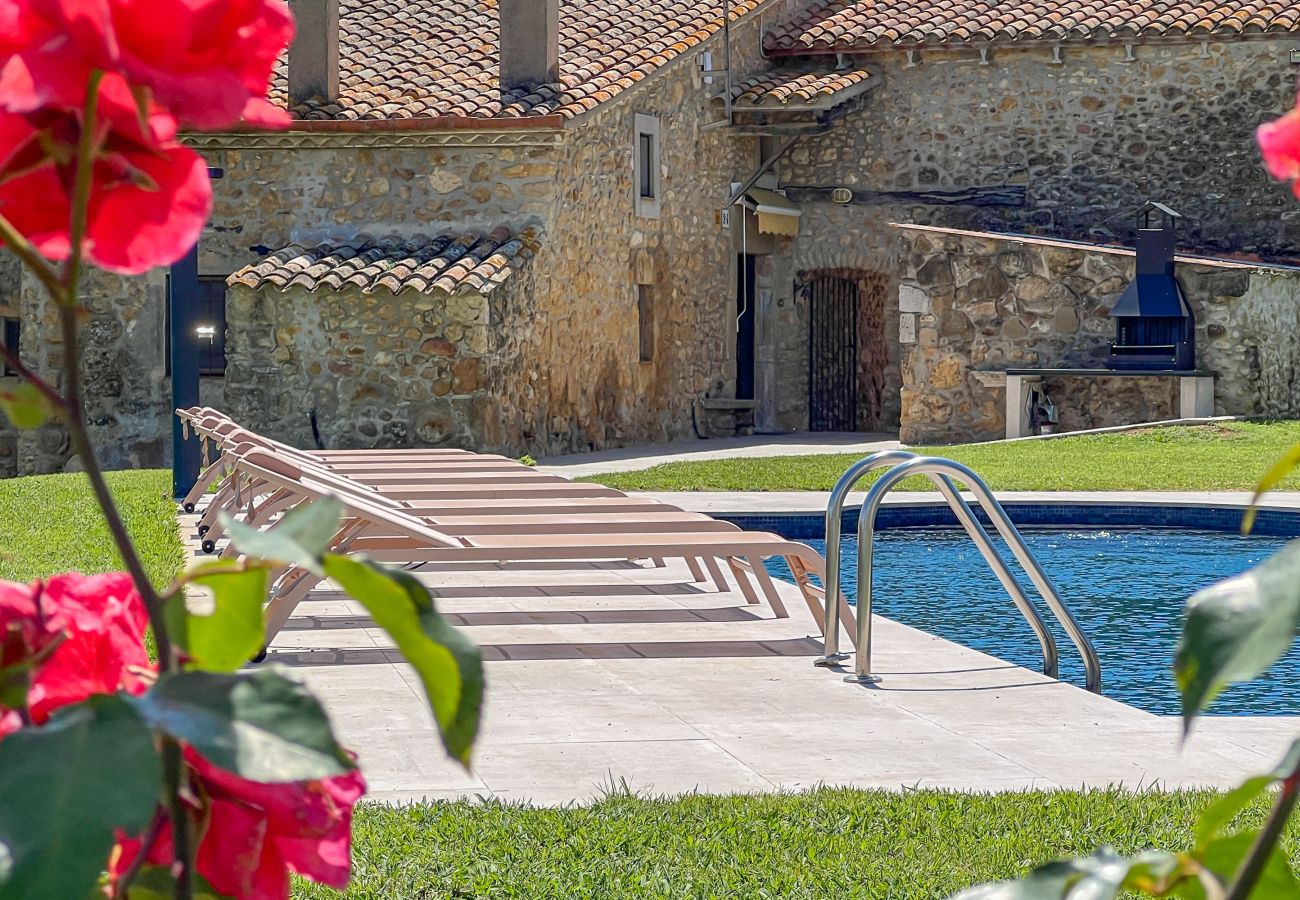 Casa rural en Cornellà del Terri - Mas Maria Carmen Dalmau