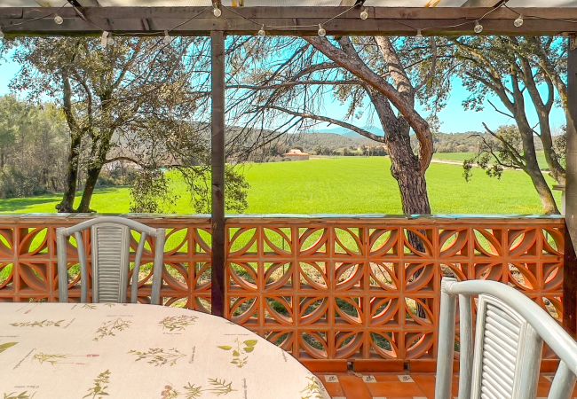 Casa rural en Palol de Revardit - Can Vedruna Casa rural en Palol de Revardit - Can Vedruna