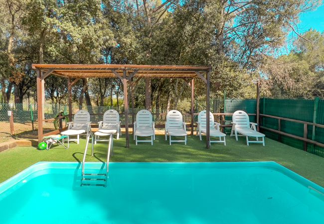 Casa rural en Palol de Revardit - Can Vedruna Casa rural en Palol de Revardit - Can Vedruna