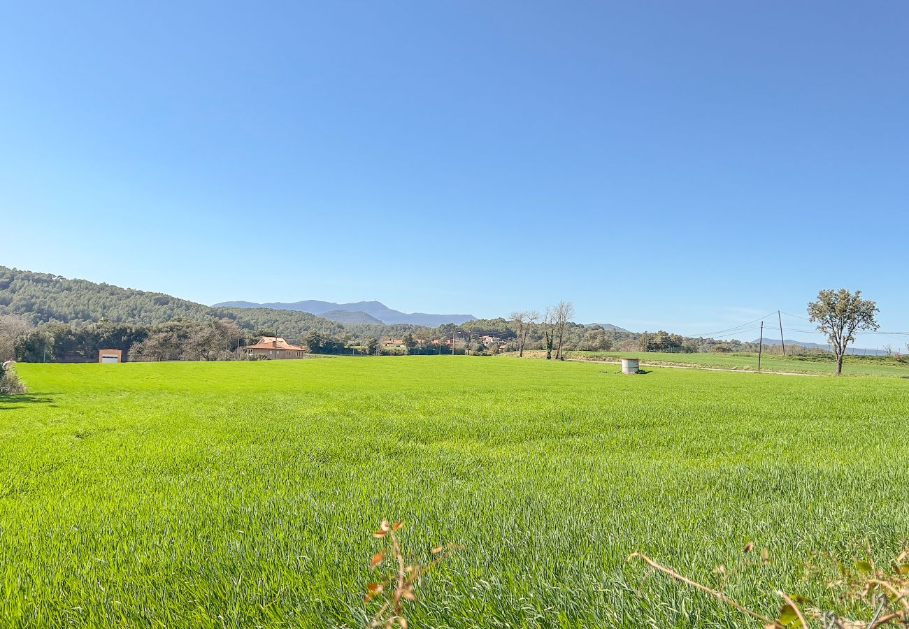 Casa rural en Palol de Revardit - Can Vedruna