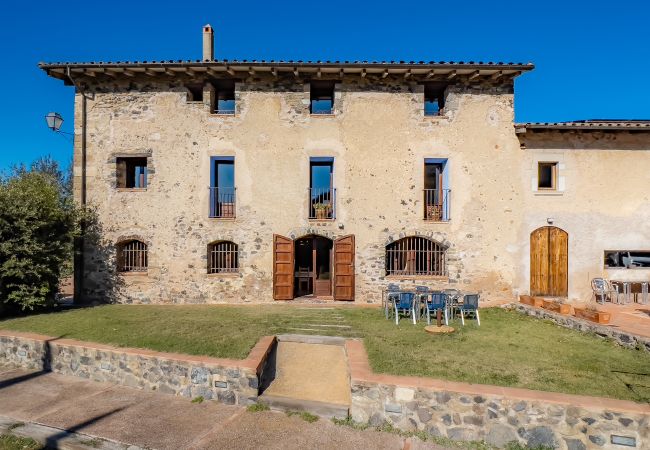 Casa rural en Sant Feliu de Pallerols - Aiguabella Turisme Rural 35p.