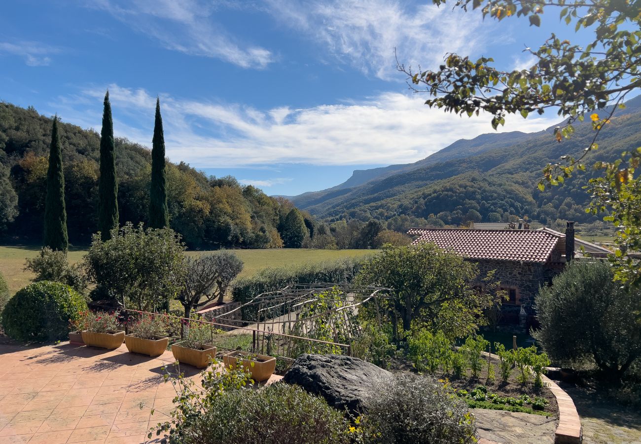 Casa rural en Sant Feliu de Pallerols - Aiguabella Turisme Rural 35p.