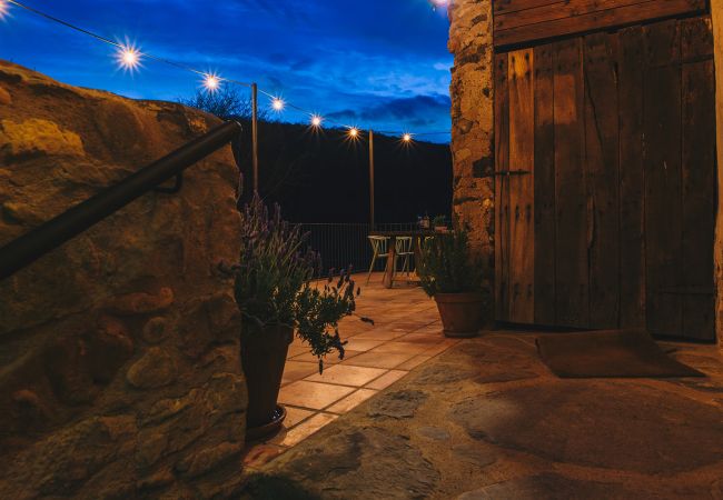 Casa rural en Montagut i Oix - Majordoms Riera 5 Casa rural en Montagut i Oix - Majordoms Riera 5