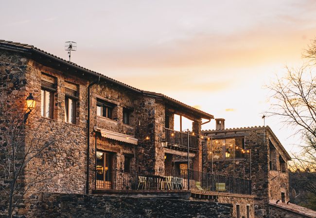 Casa rural en Montagut i Oix - Majordoms Riera 5 Casa rural en Montagut i Oix - Majordoms Riera 5