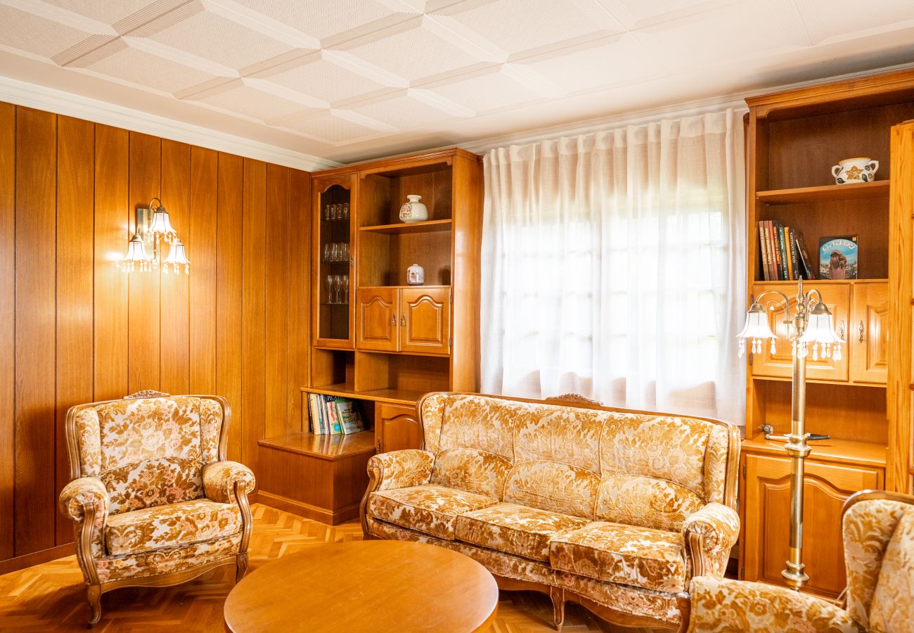 Casa rural en Cornellà del Terri - Majordoms Vila