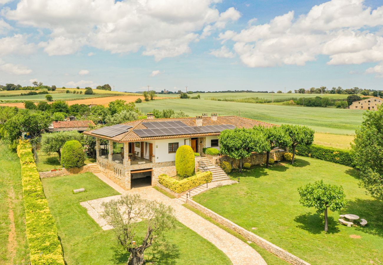 Casa rural en Cornellà del Terri - Majordoms Vila