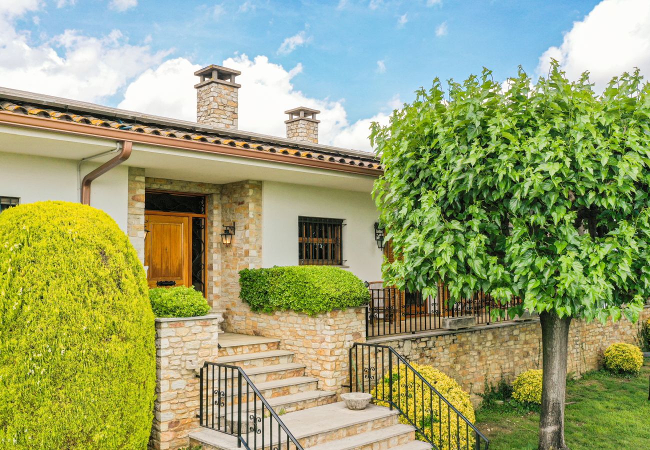 Casa rural en Cornellà del Terri - Majordoms Vila