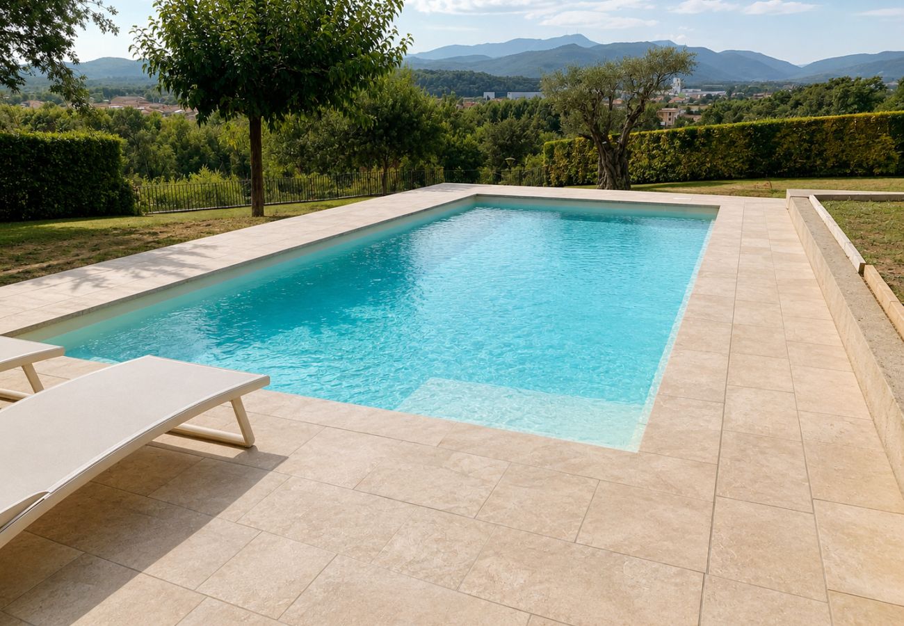 Casa rural en Cornellà del Terri - Majordoms Vila