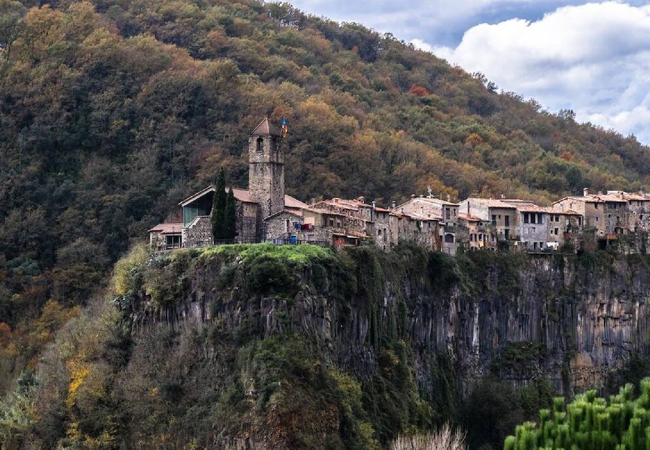 Appartement à Montagut i Oix - Can Blanc de Montagut, Dalt