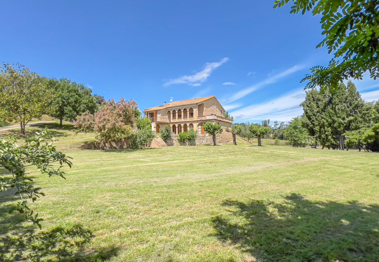 Gîte Rural à Cornellà del Terri - Mas Maria Carmen Dalmau